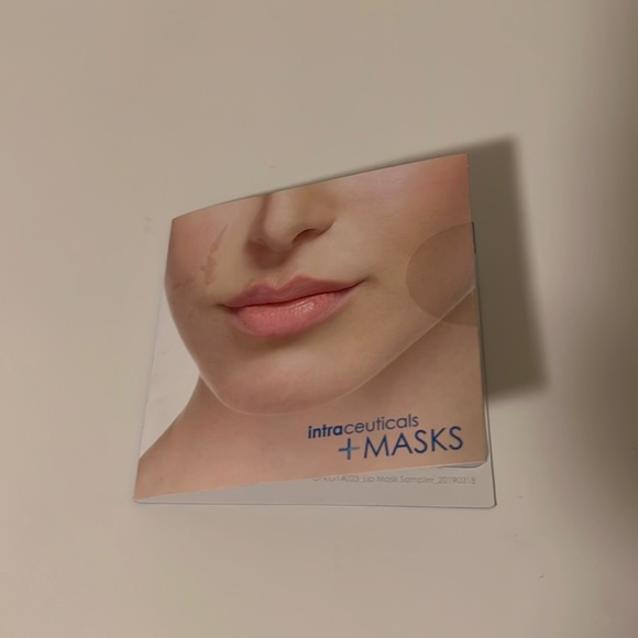 Intraceuticals Lip Mask - Picture 3 of 4